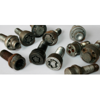Locking Wheel Nuts all cars Remvoval in Leeds West Yorkshire 