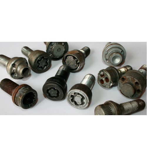 Locking Wheel Nuts all cars Remvoval in Leeds West Yorkshire 